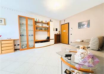 SPINEA, quadrilocale di 90 mq